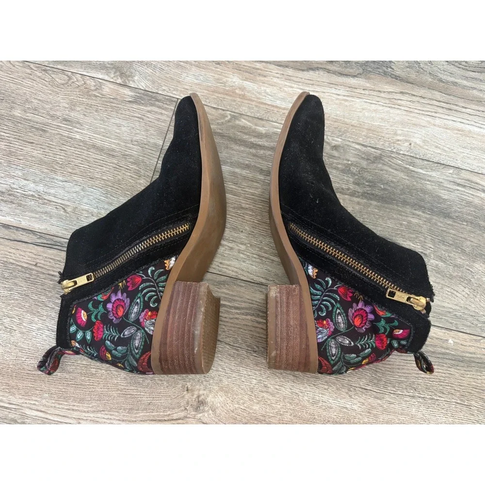 Inkkas Rooster Bootie 8 Black Suede Floral Embroidery Boho Festival Cottagecore